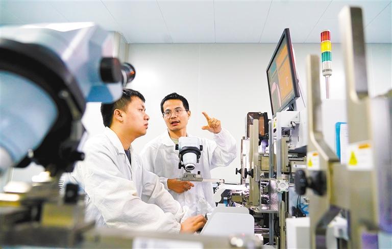 逐光前行 南昌LED產(chǎn)業(yè)發(fā)展的創(chuàng)新畫卷